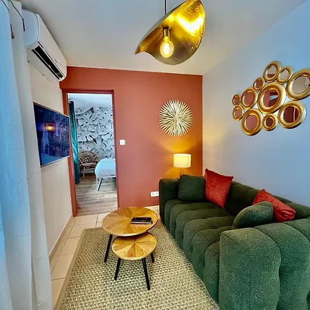 Le Pied A Terre - 2 Personnes - *