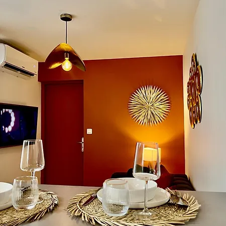 Le Pied A Terre - 2 Personnes - *